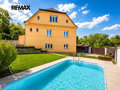 Prodej  rodinného domu 246 m², pozemek 376 m²