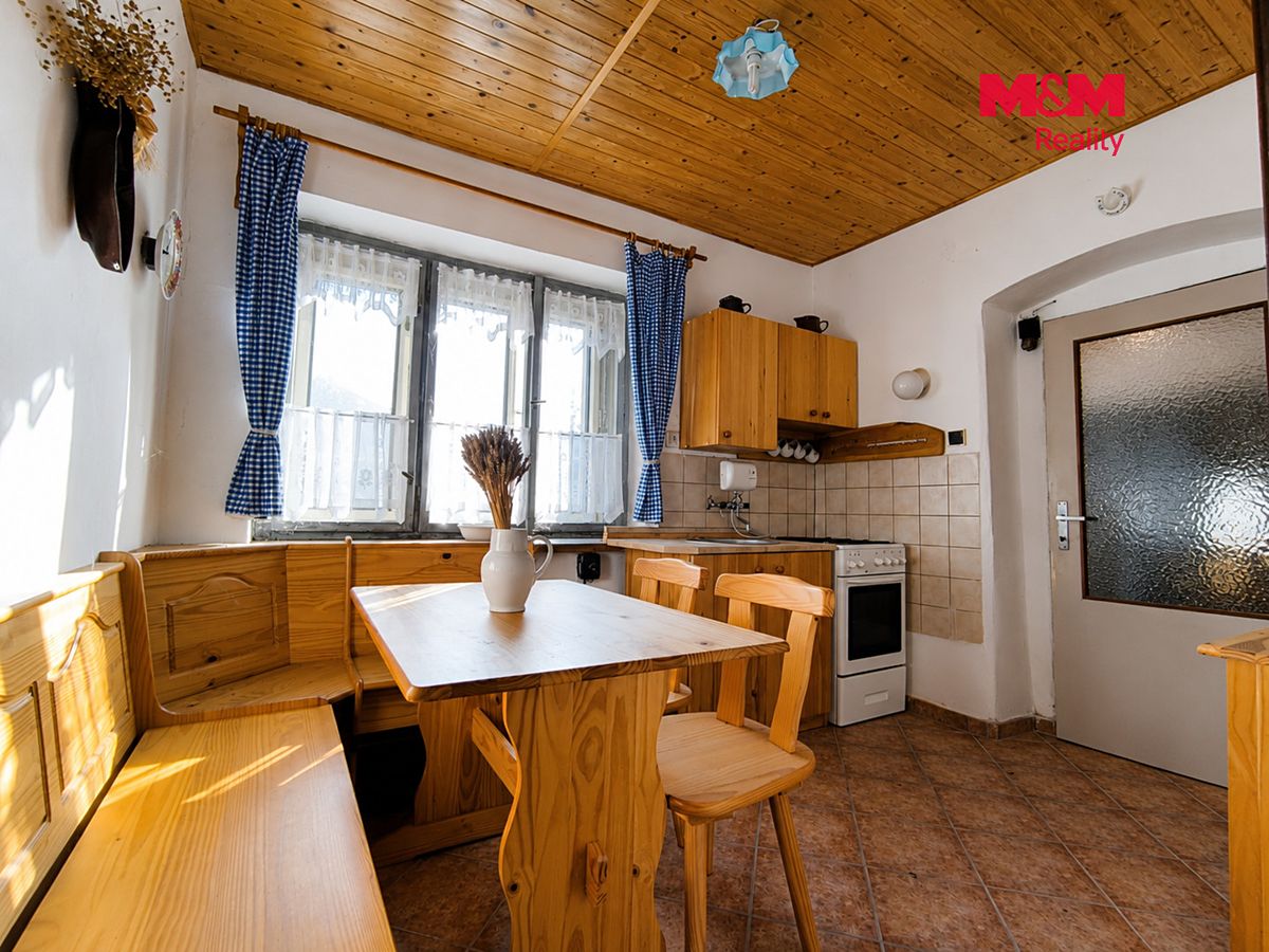 Prodej rodinného domu 114 m², pozemek 719 m² – fotografie 4