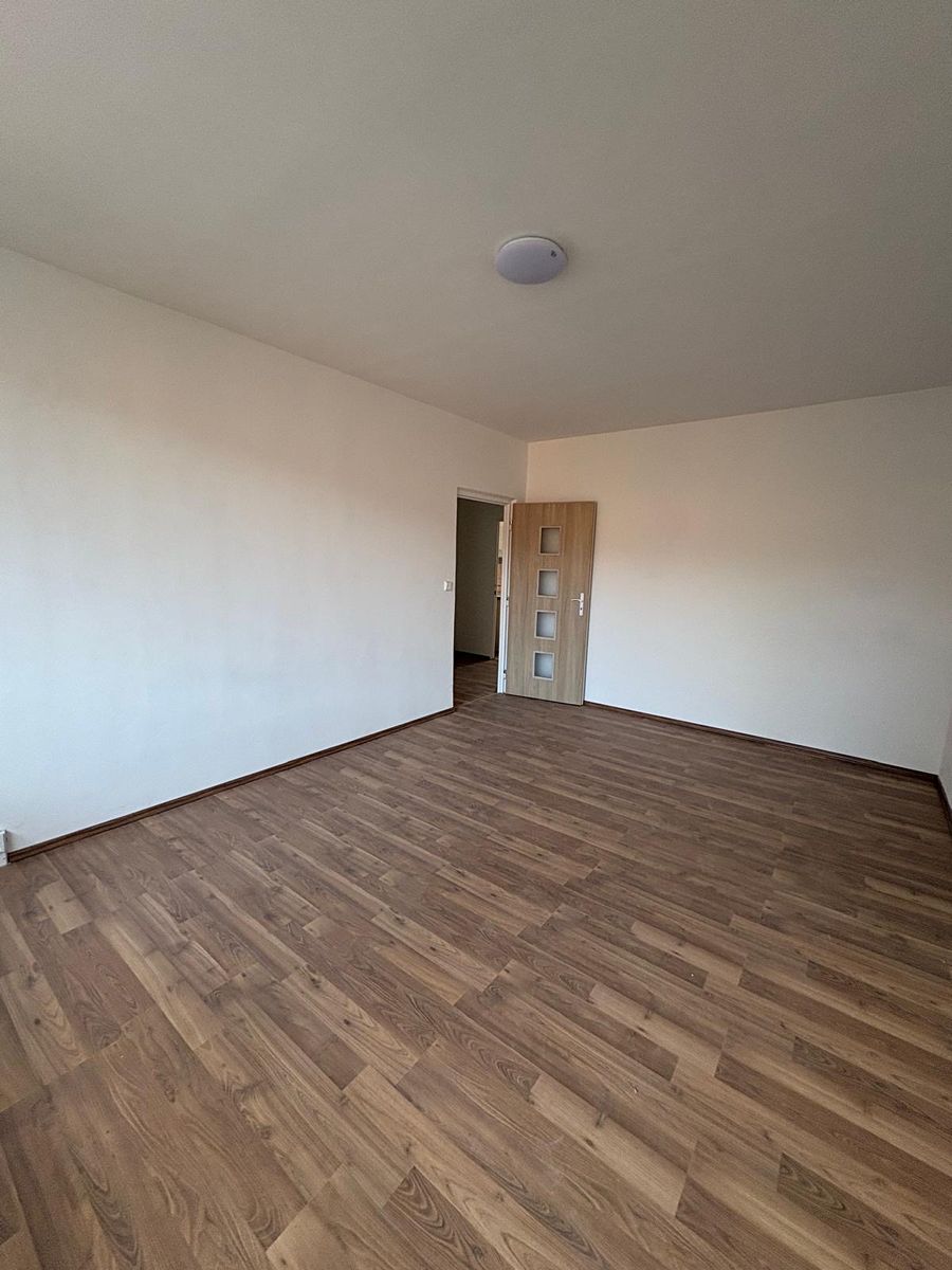 Pronájem bytu 2+1 62 m² – fotografie 2