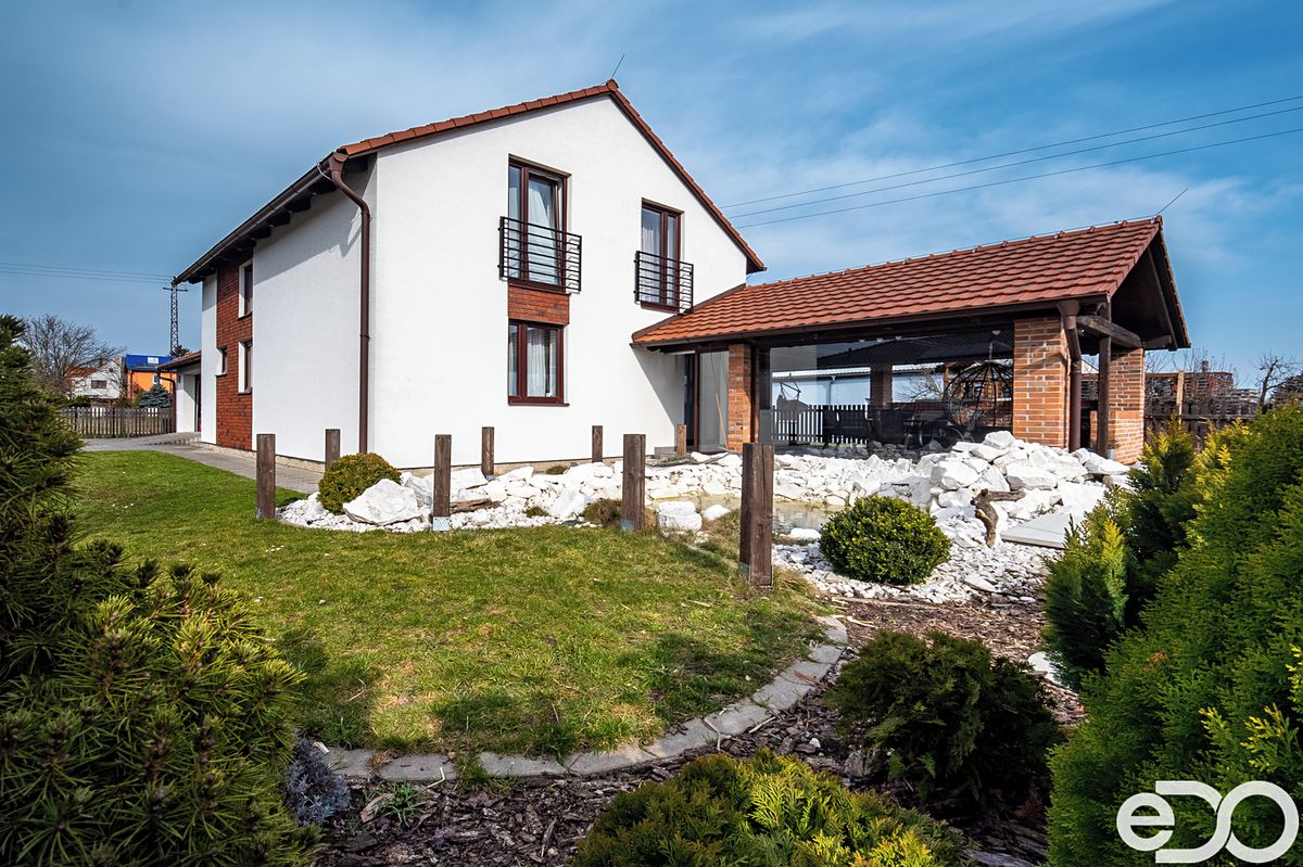 Prodej rodinného domu 155 m², pozemek 737 m²