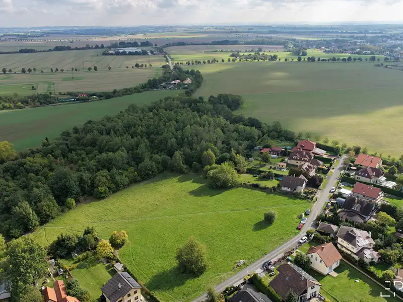 Prodej stavebního pozemku 3600 m², Svárov – náhled fotky 2