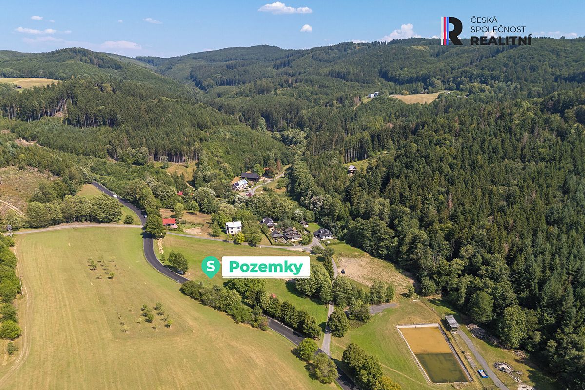Prodej stavebního pozemku 1070 m²