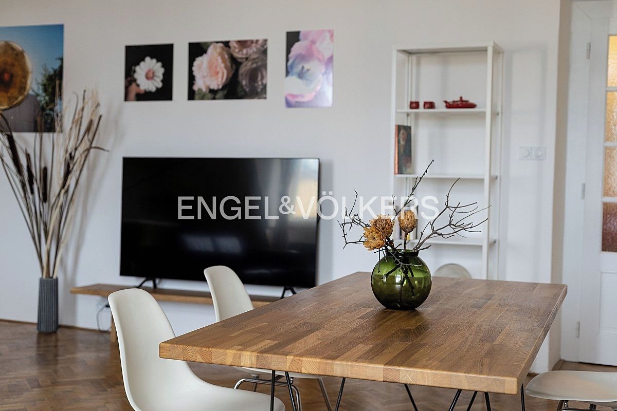 Pronájem bytu 2+1 89 m² – fotografie 4