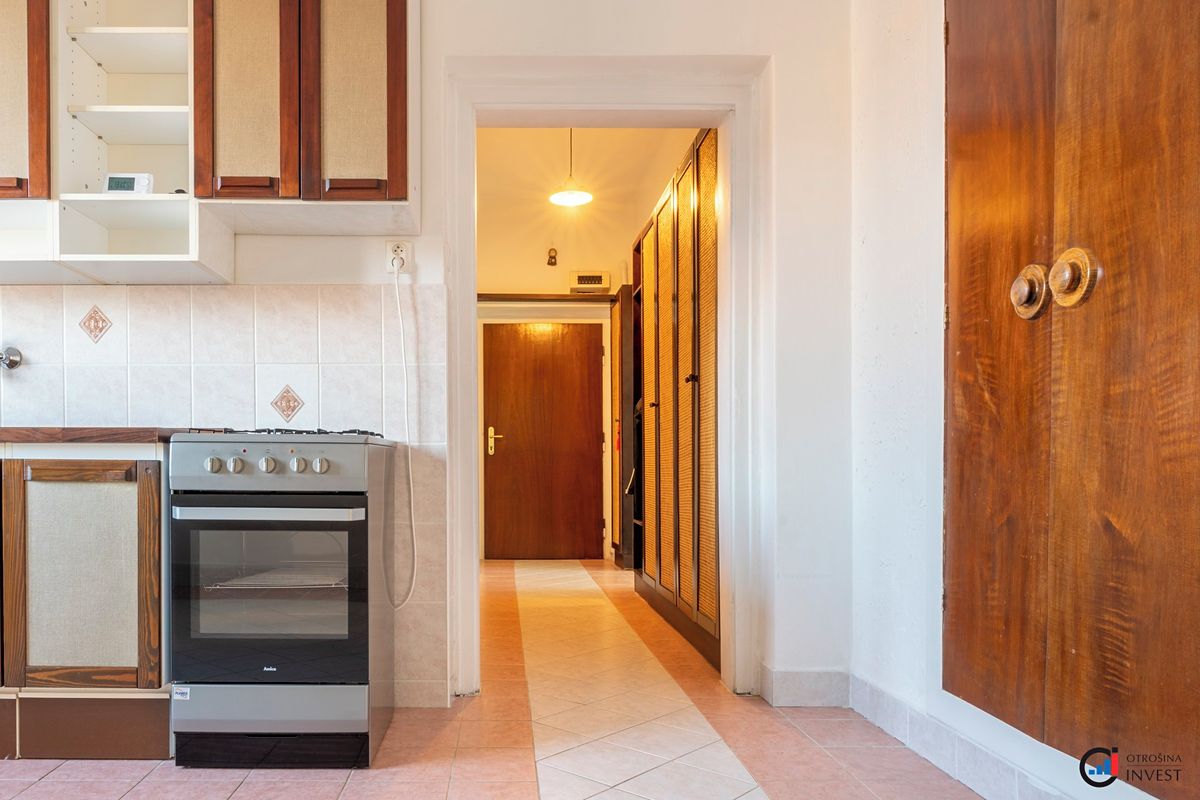 Pronájem bytu 2+1 65 m² – fotografie 3