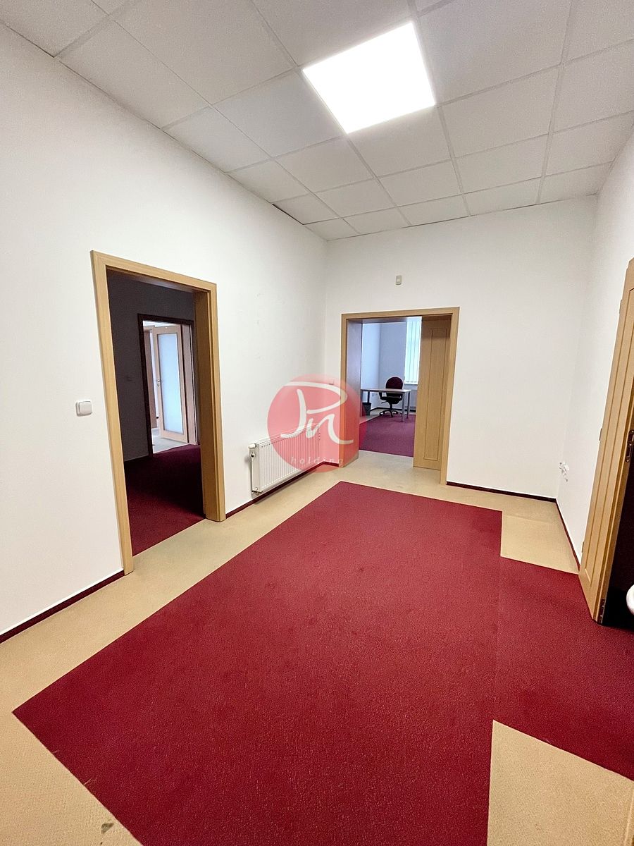 Pronájem kanceláře 161 m²