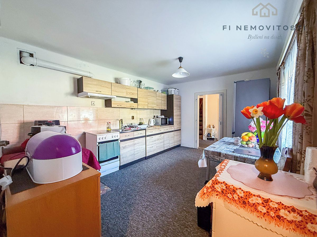 Prodej rodinného domu 192 m², pozemek 475 m² – fotografie 4