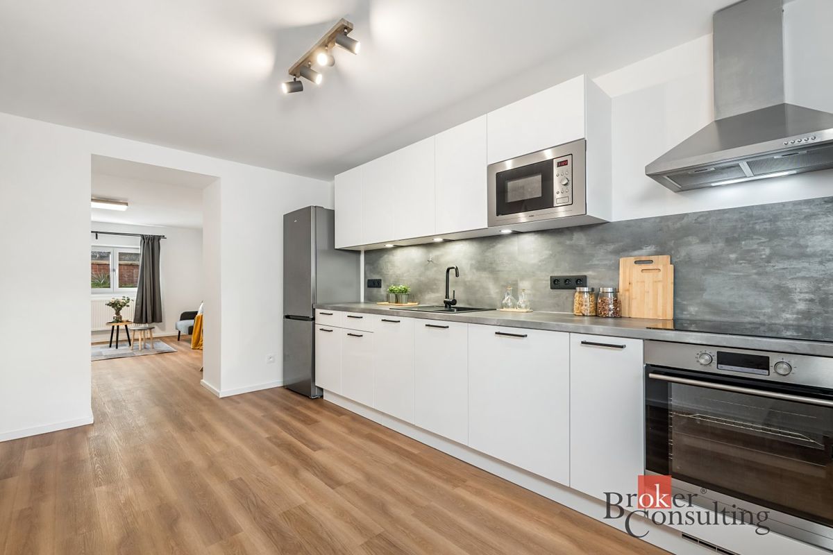 Prodej vily 291 m², pozemek 456 m² – fotografie 4