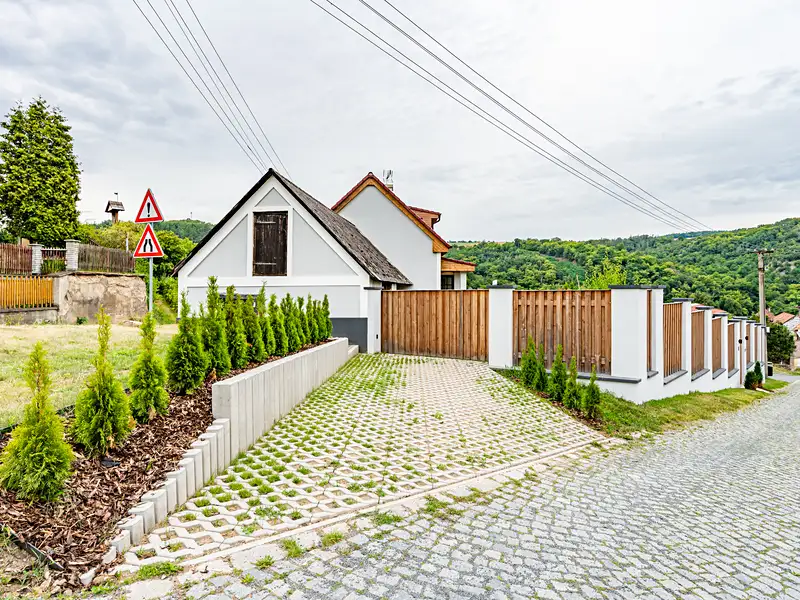Prodej chalupy 234 m², pozemek 521 m², Roztoky – náhled fotky 2