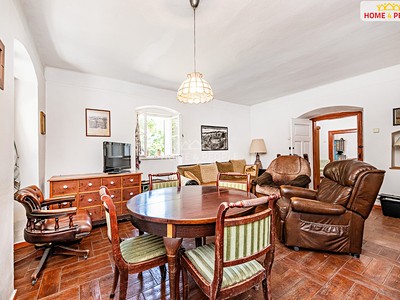 Haus zum Kauf, 190 m² (2 von 60)