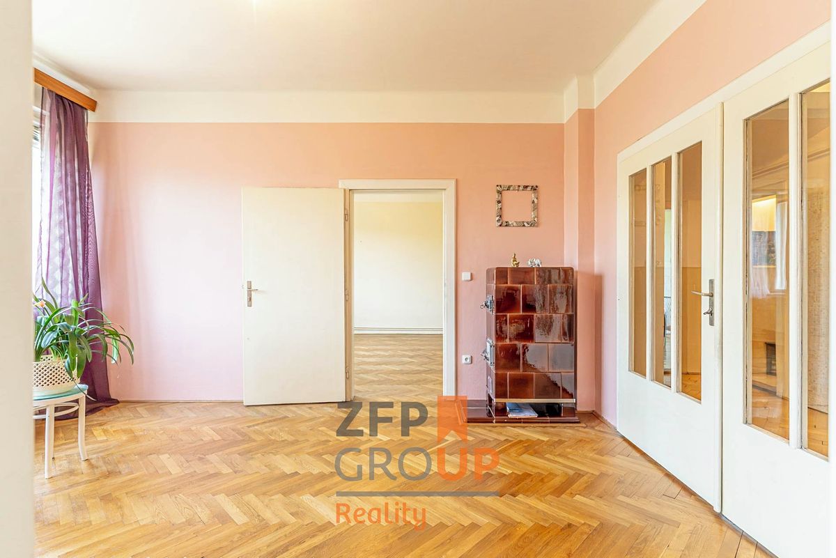 Prodej rodinného domu 228 m², pozemek 717 m² – fotografie 5