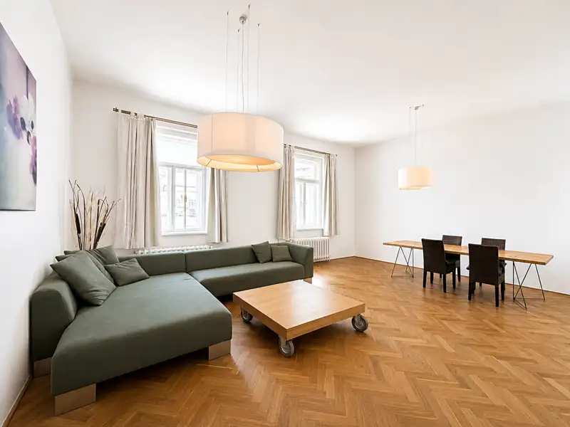 Pronájem bytu 3+1 112 m², Praha – náhled fotky 1