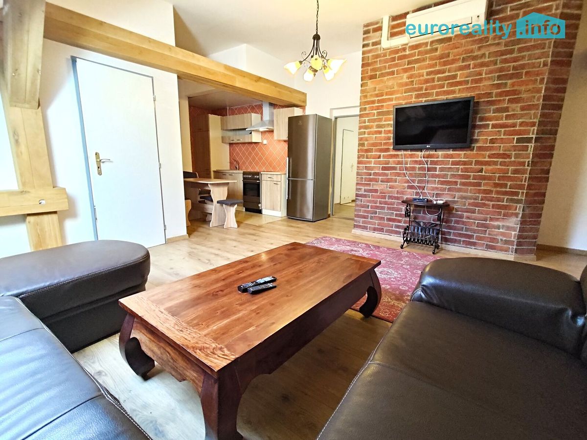 Pronájem bytu 4+kk 102 m² – fotografie 5