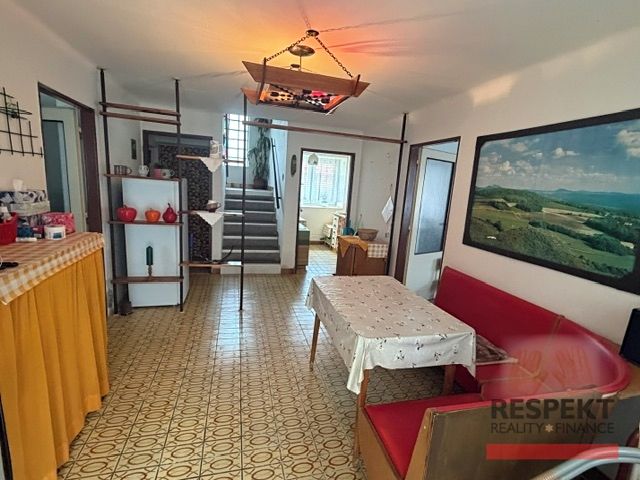 Prodej rodinného domu 165 m², pozemek 1070 m² – fotografie 4