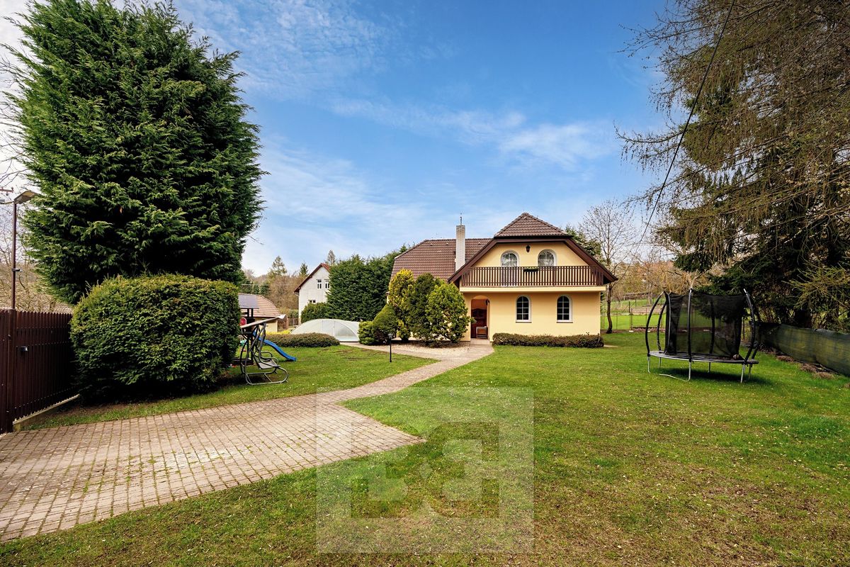 Prodej rodinného domu 170 m², pozemek 1332 m² – fotografie 4