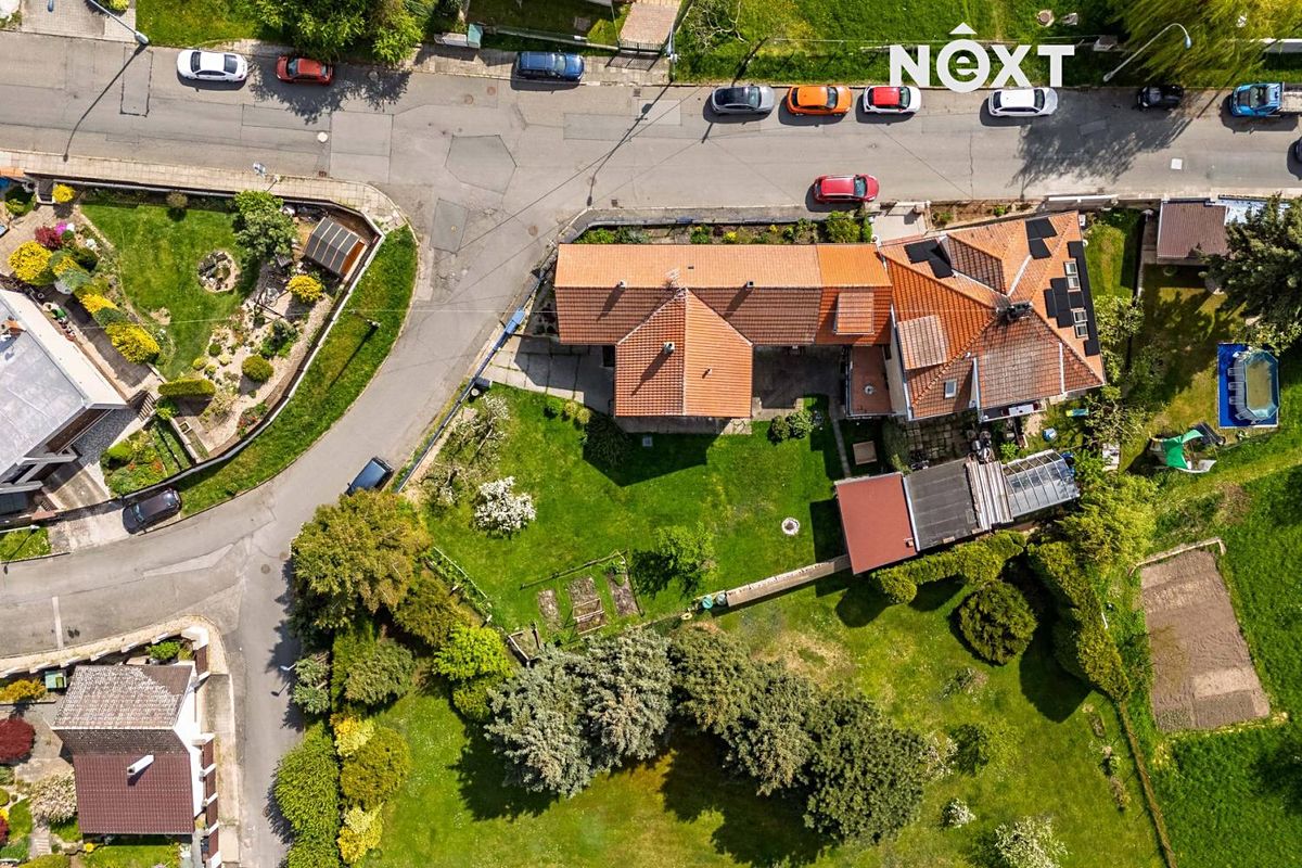 Prodej rodinného domu 315 m², pozemek 846 m² – fotografie 4