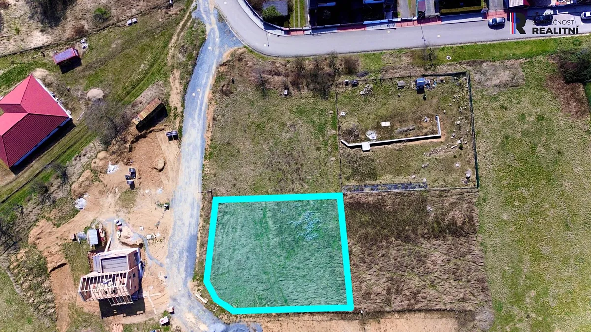 Prodej stavebního pozemku 1069 m²