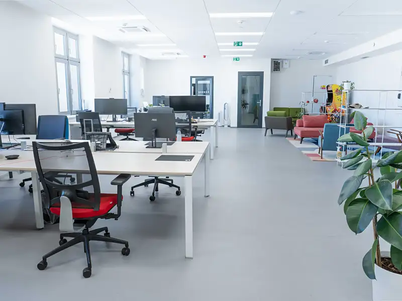 Pronájem kanceláře 120 m², Praha – náhled fotky 2