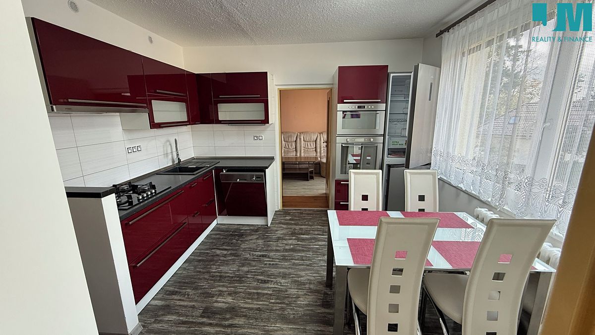 Pronájem bytu 3+1 74 m² – fotografie 2