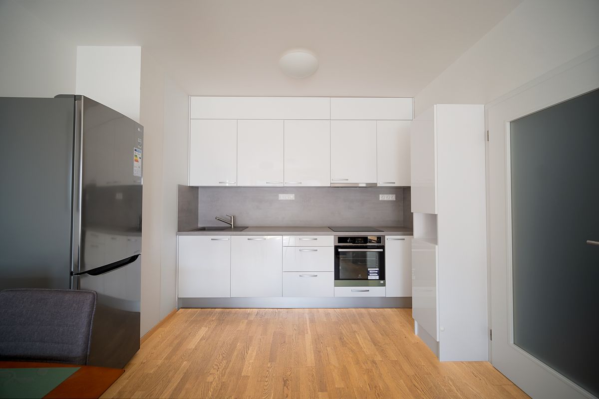 Pronájem bytu 2+kk 52 m² – fotografie 3