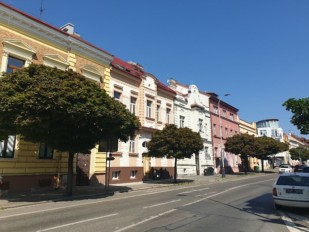 Prodej rodinného domu 390 m², pozemek 136 m² – fotografie 3