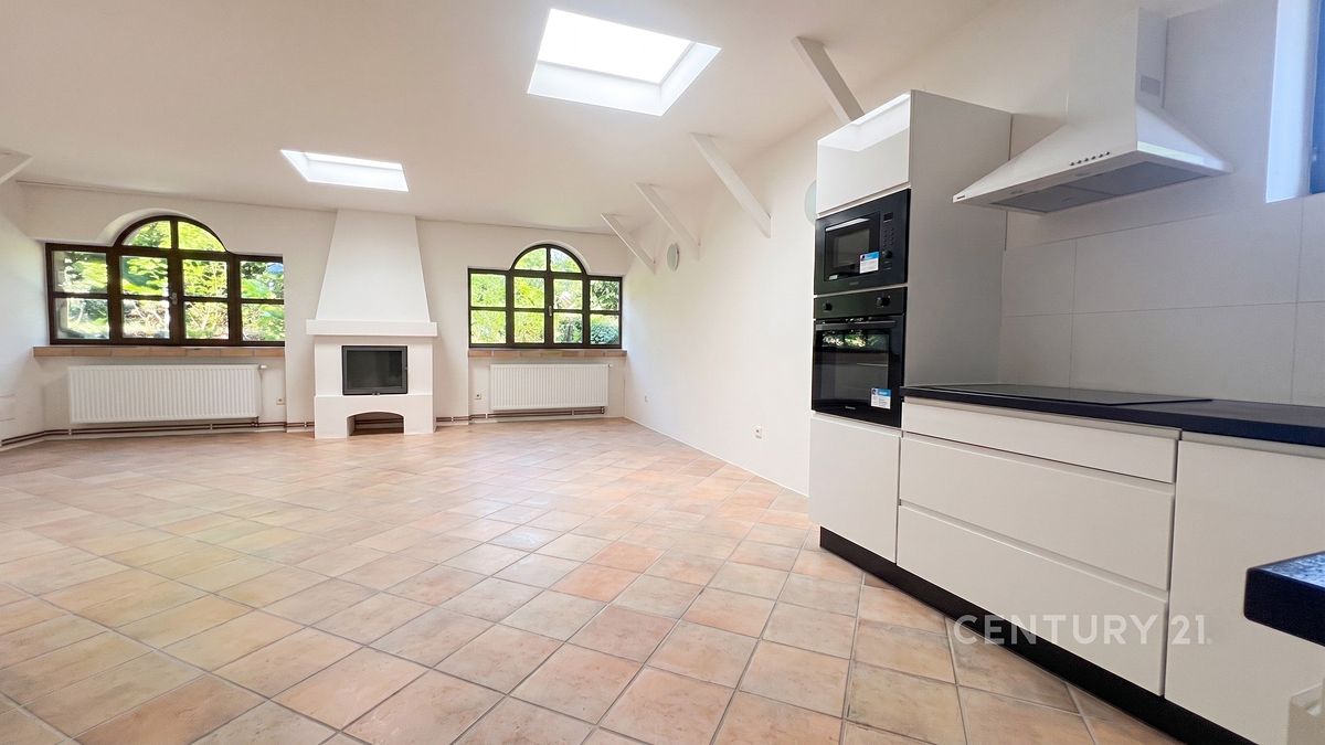 Pronájem bytu 2+kk 70 m²