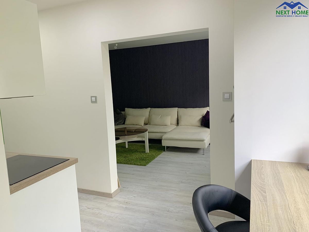 Pronájem bytu 2+1 62 m² – fotografie 3