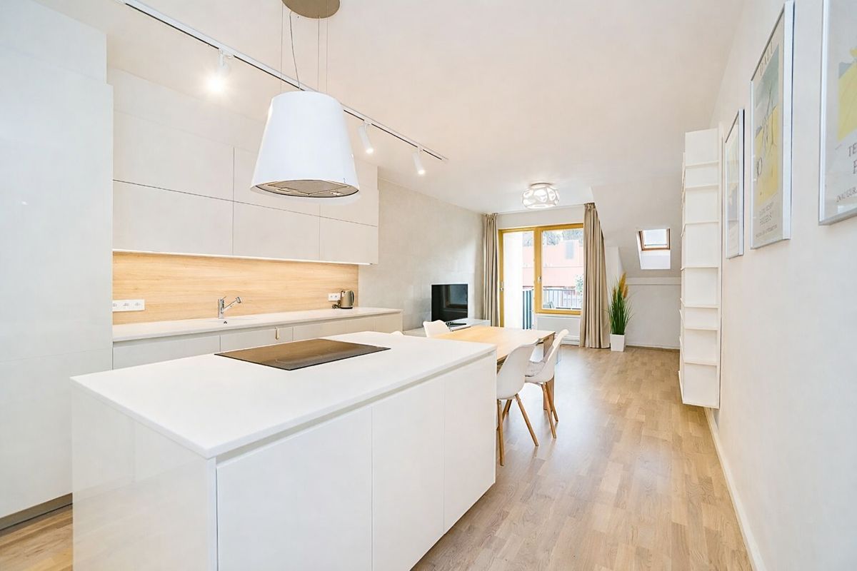 Pronájem bytu 4+kk 97 m²