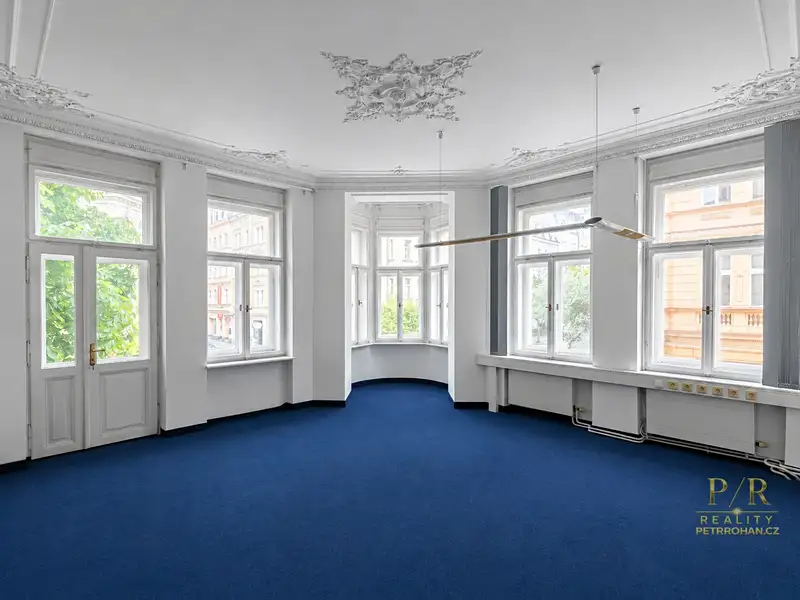 Pronájem kanceláře 15 m², Karlovy Vary – náhled fotky 1