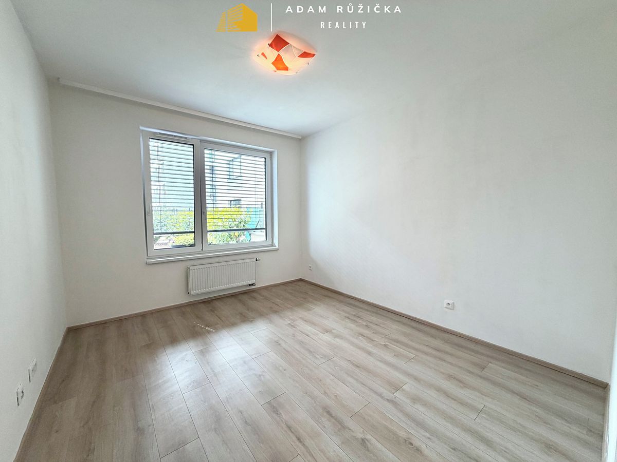 Pronájem bytu 2+kk 46 m² – fotografie 4
