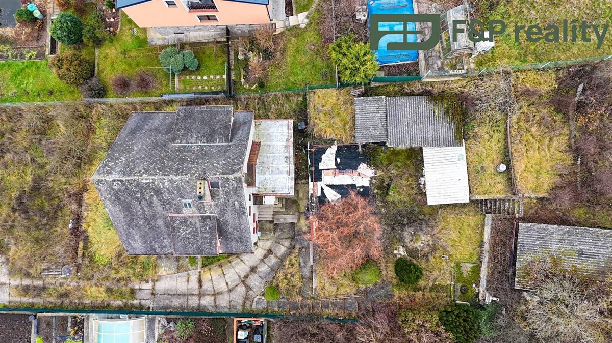 Prodej rodinného domu 228 m², pozemek 678 m² – fotografie 4