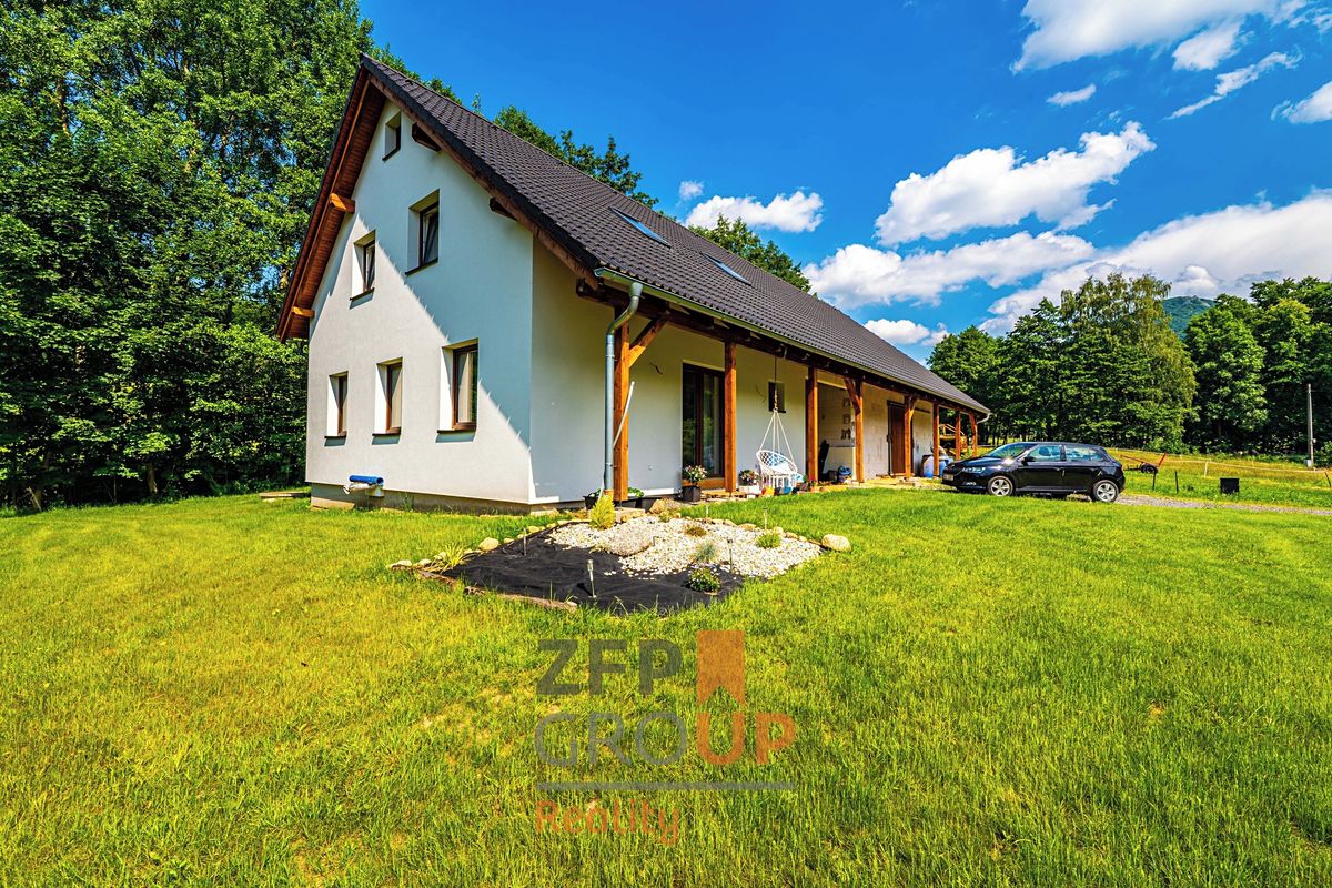 Prodej rodinného domu 99 m², pozemek 4134 m²
