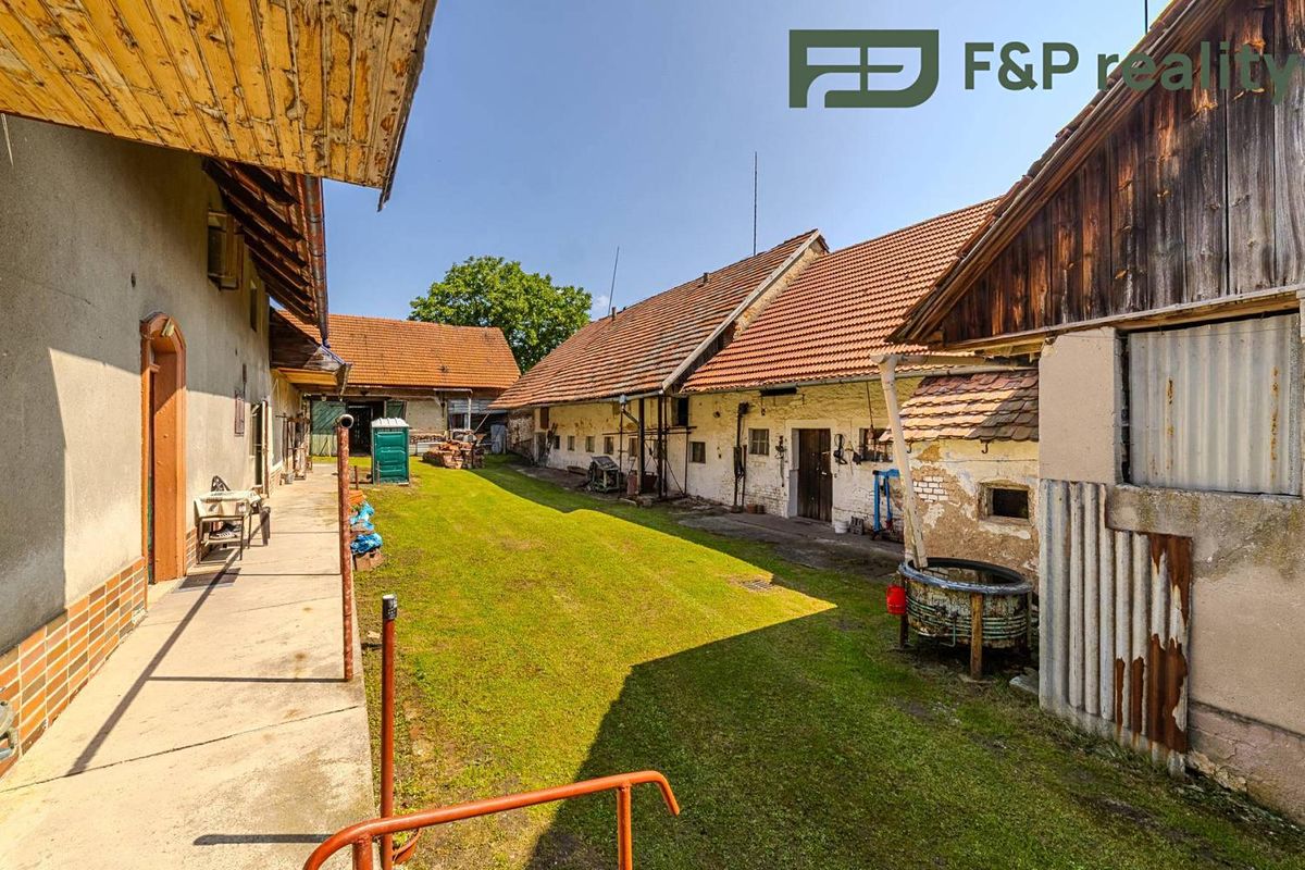 Prodej rodinného domu 150 m², pozemek 843 m² – fotografie 3