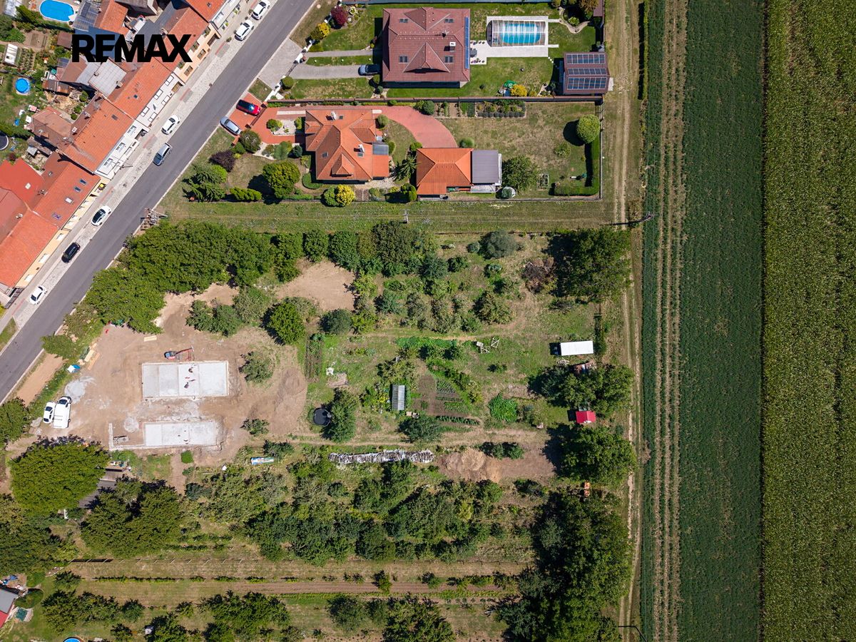 Prodej stavebního pozemku 1938 m² – fotografie 3