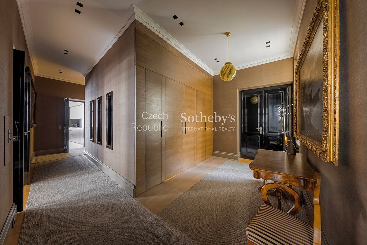 Pronájem bytu 5+1 200 m² – fotografie 2