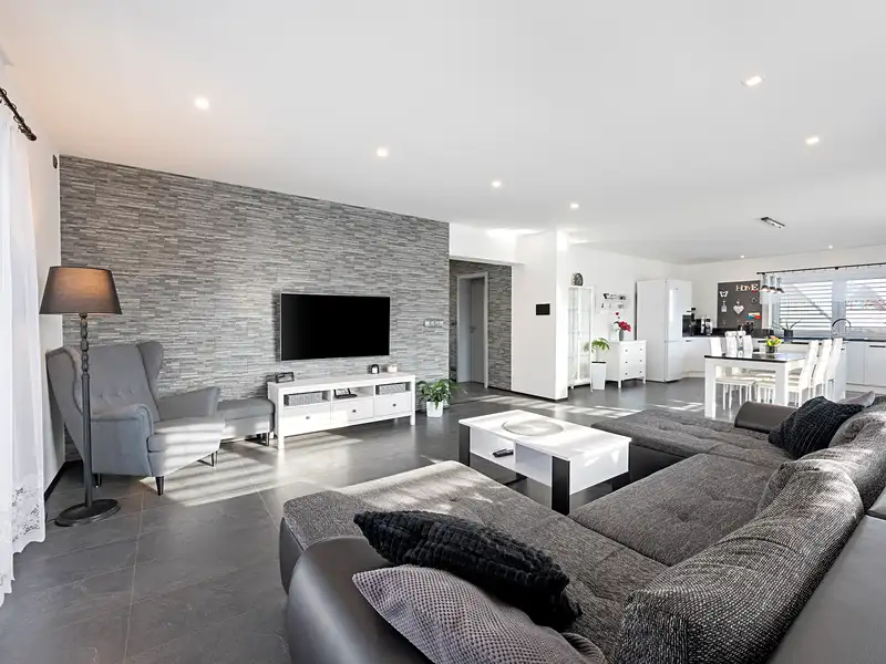 Prodej rodinného domu 225 m², pozemek 803 m², Letovice – náhled fotky 1