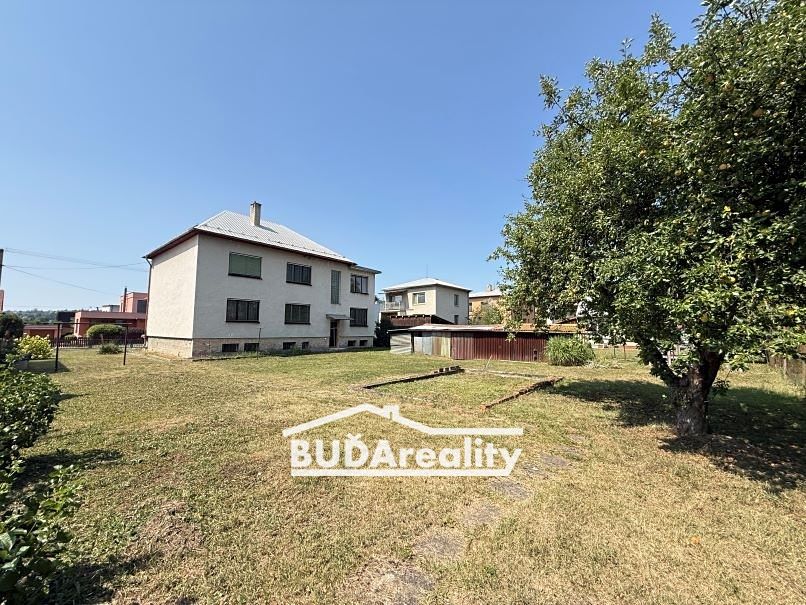 Prodej rodinného domu 266 m², pozemek 952 m²