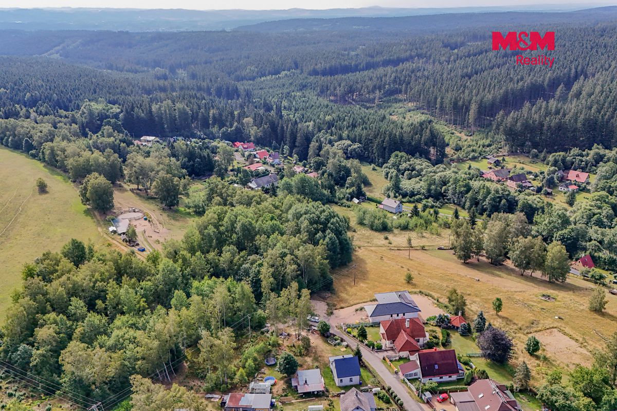 Prodej rodinného domu 270 m², pozemek 934 m² – fotografie 3