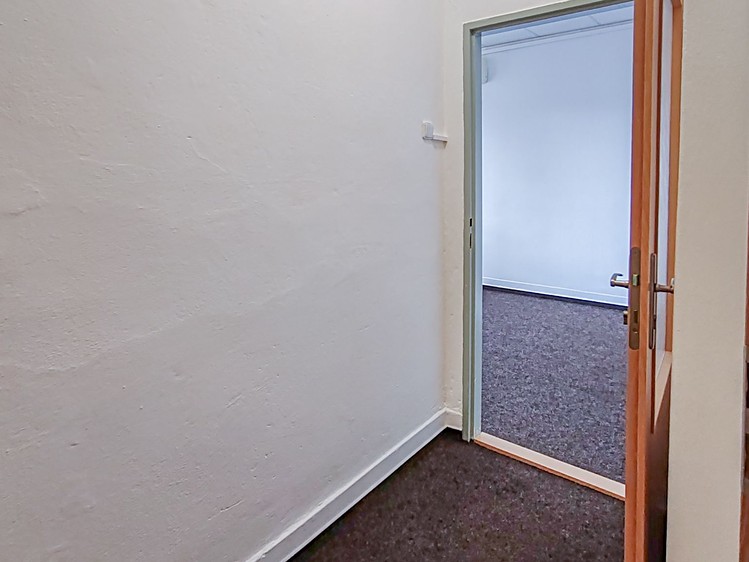 Комерційне приміщення в оренду, 102 м² (10 з 14)