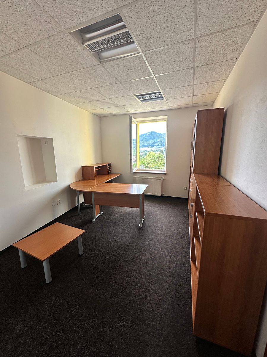 Pronájem kanceláře 34 m² – fotografie 2