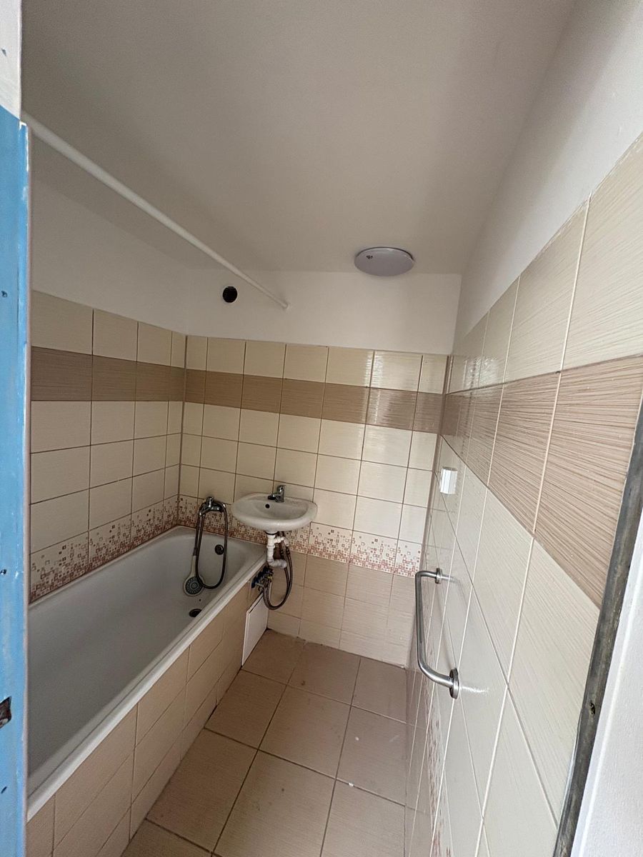 Pronájem bytu 2+1 62 m² – fotografie 3