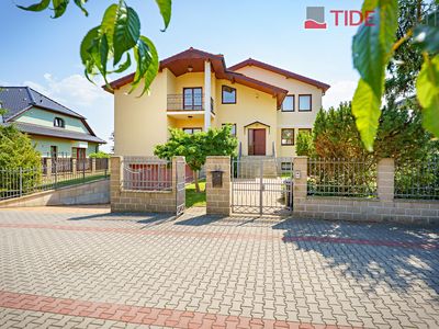 Pronájem vily 420 m², pozemek 993 m²