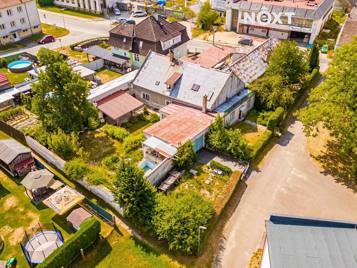 Prodej rodinného domu 160 m², pozemek 931 m² – fotografie 2