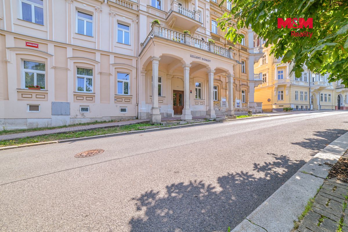 Pronájem bytu 1+kk 33 m² – fotografie 2