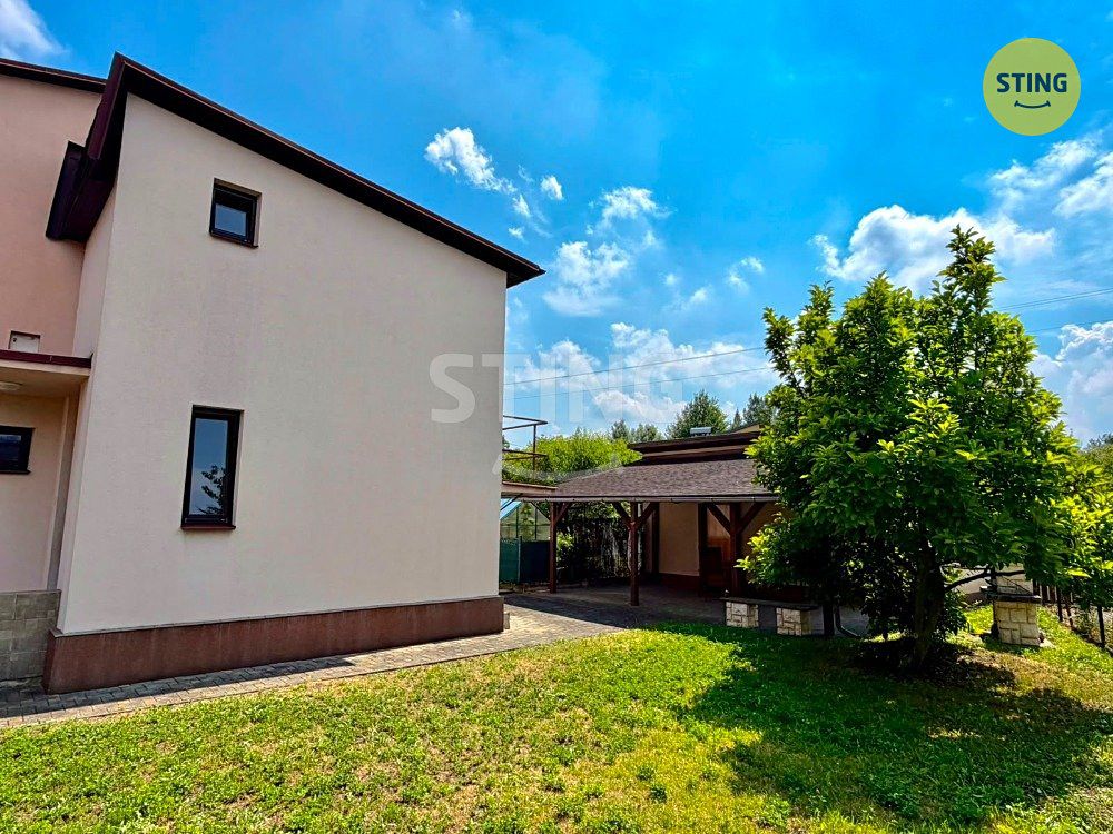 Prodej rodinného domu 220 m², pozemek 428 m² – fotografie 5