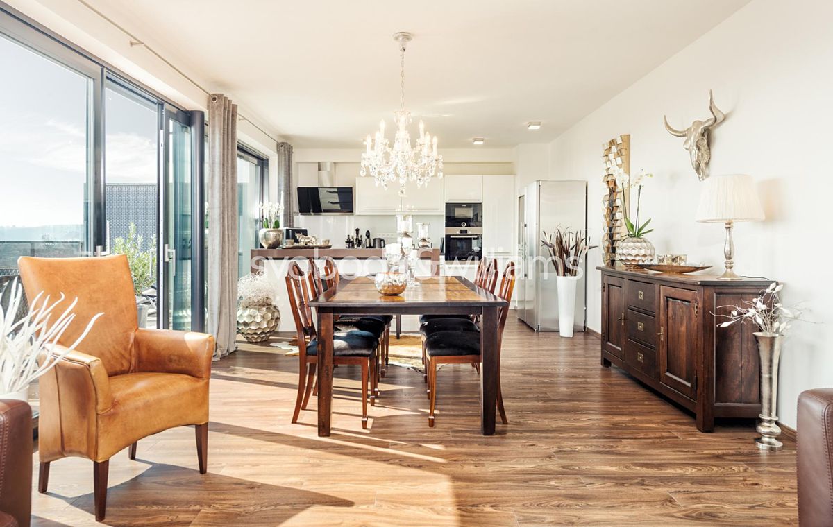 Pronájem bytu 4+kk 120 m²
