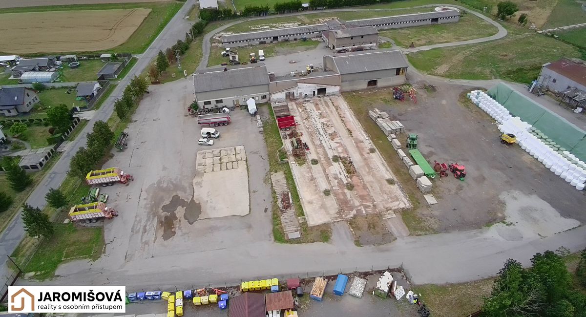 Pronájem komerčního pozemku 8350 m² – fotografie 2