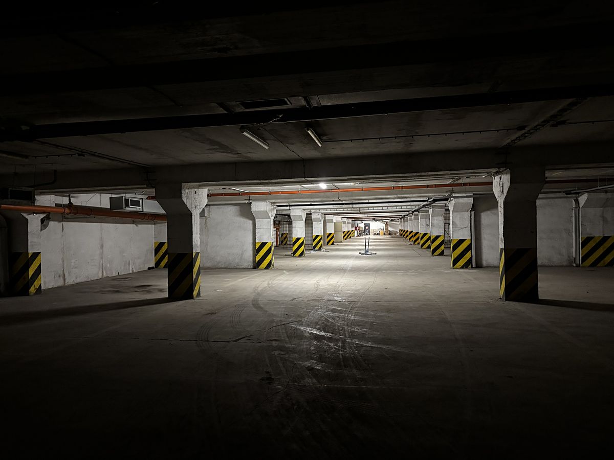 Pronájem garáže 3838 m² – fotografie 3
