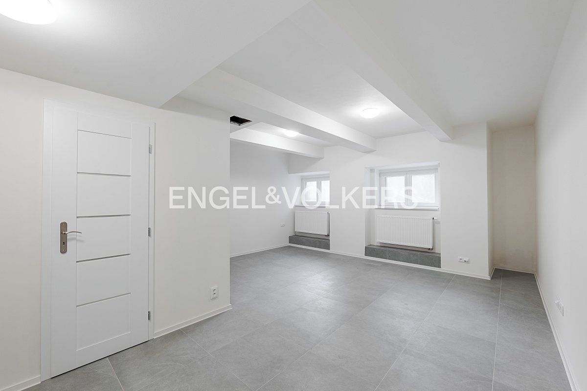 Pronájem bytu 1+kk 33 m²
