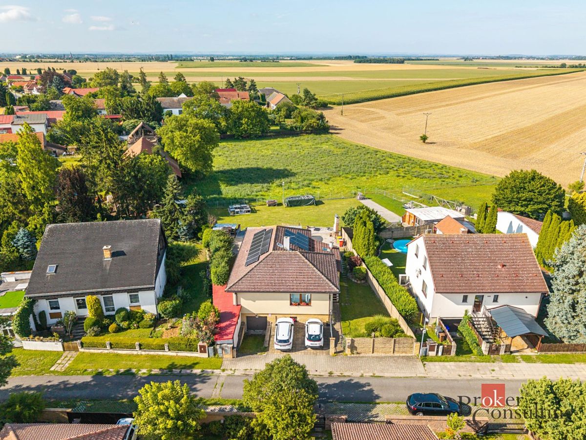 Prodej rodinného domu 270 m², pozemek 2024 m² – fotografie 5