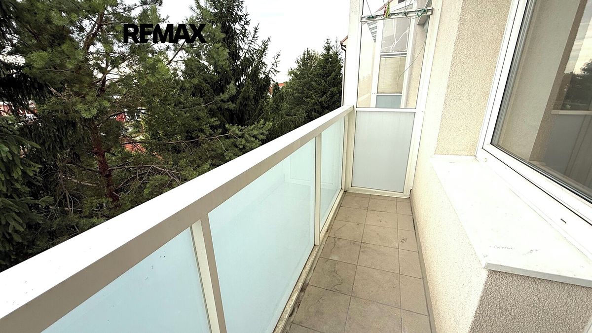 Pronájem bytu 2+1 58 m² – fotografie 4